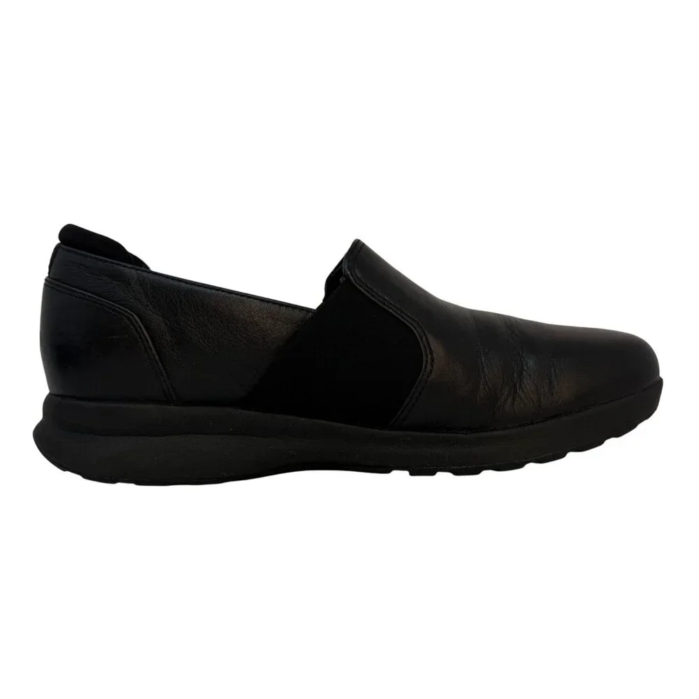 Womens Clarks Black Leather Slip On Un Adorn Step Sneakers‎ sz US 9 M